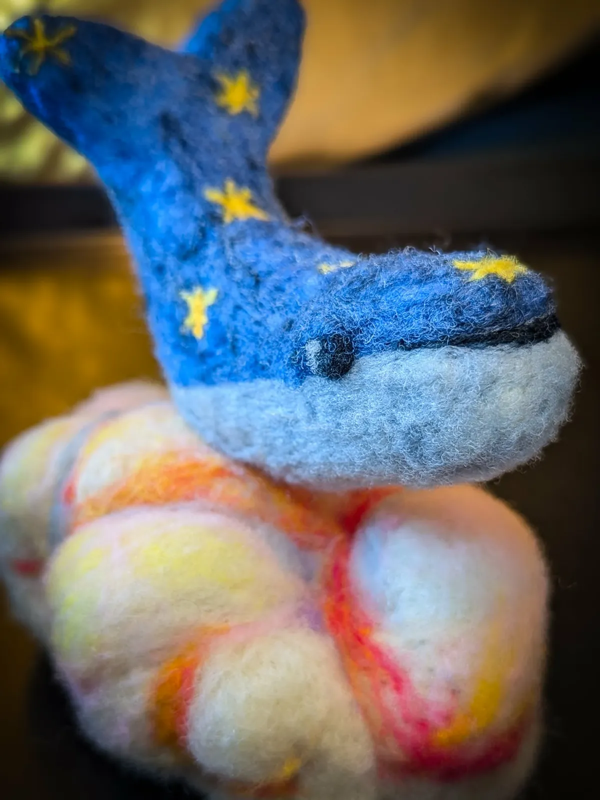 Célestine dans les nuages - sculpture en laine – Image 6