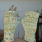 Mitaines beige vert- filée main