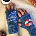 Mitaines Tatouées - la vague et la bouée