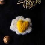 Broche cœur au plat