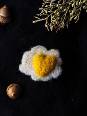 Broche cœur au plat
